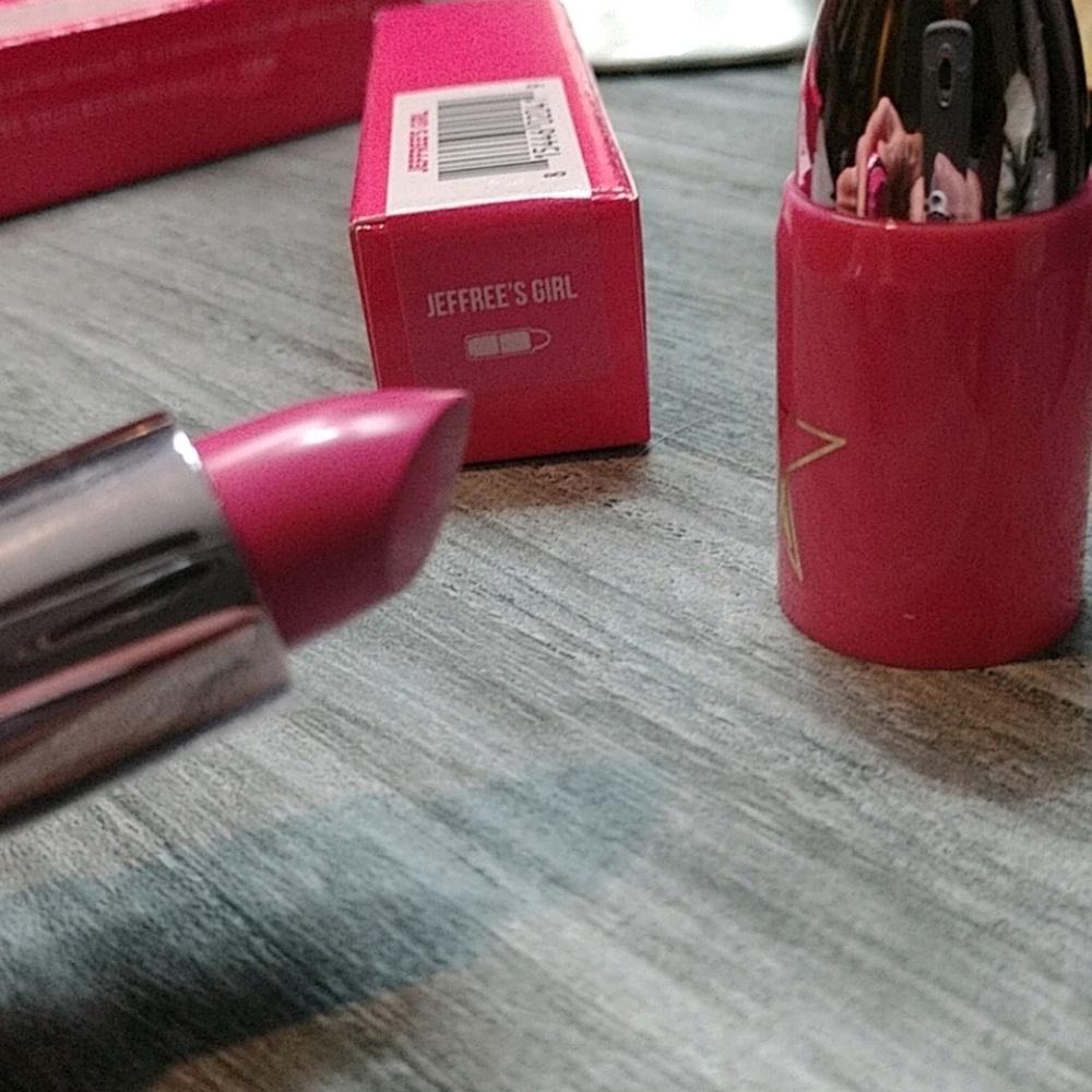 Bullet lipstick